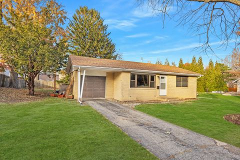 Photo of 200 W Summit Street, Normal, IL 61761 (MLS # 12525150)