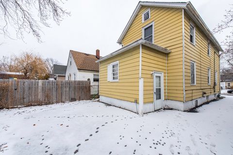 Tiny photo for 614 Walnut Street, Waukegan, IL 60085 (MLS # 12539697)