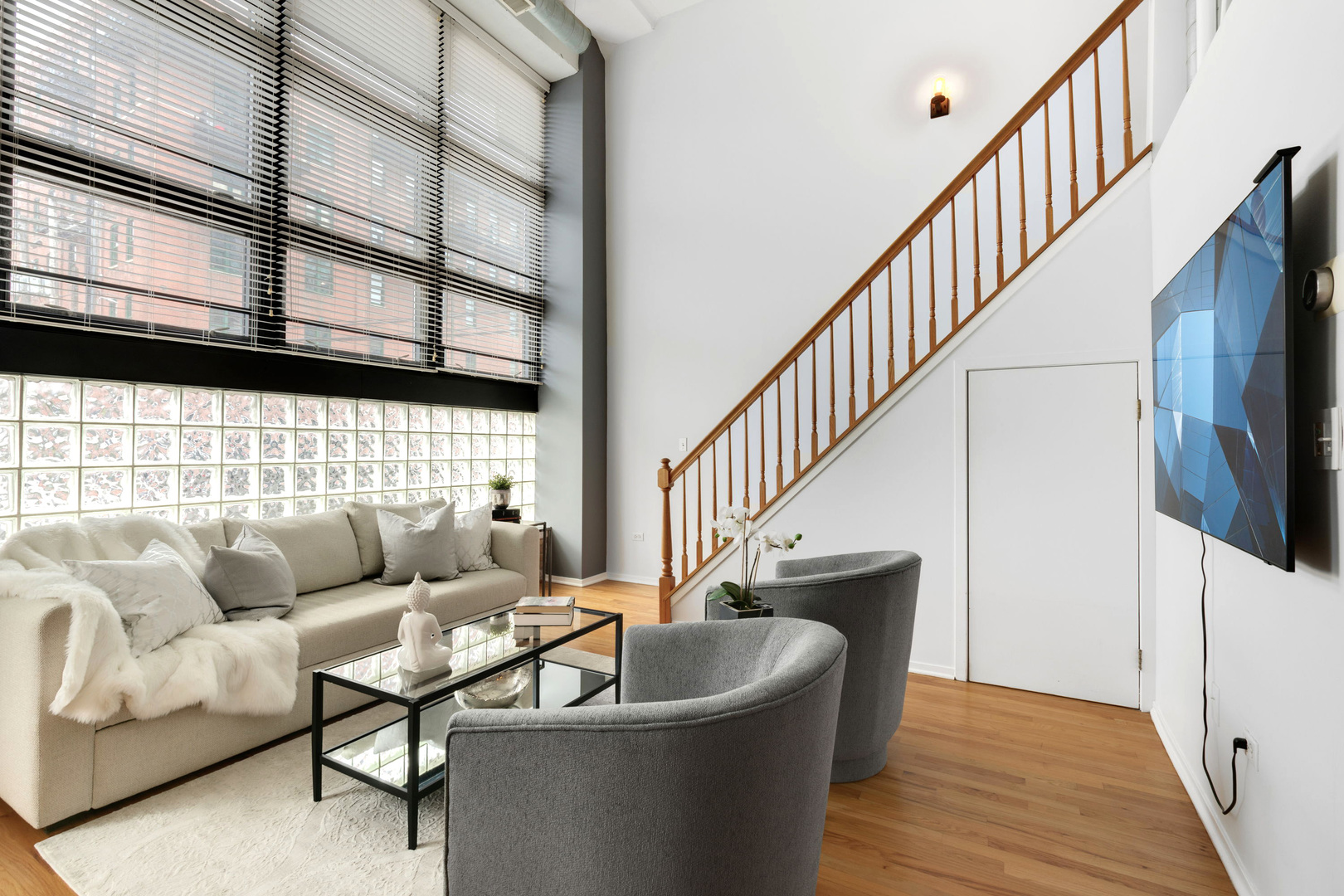 1601 S Michigan Avenue 107