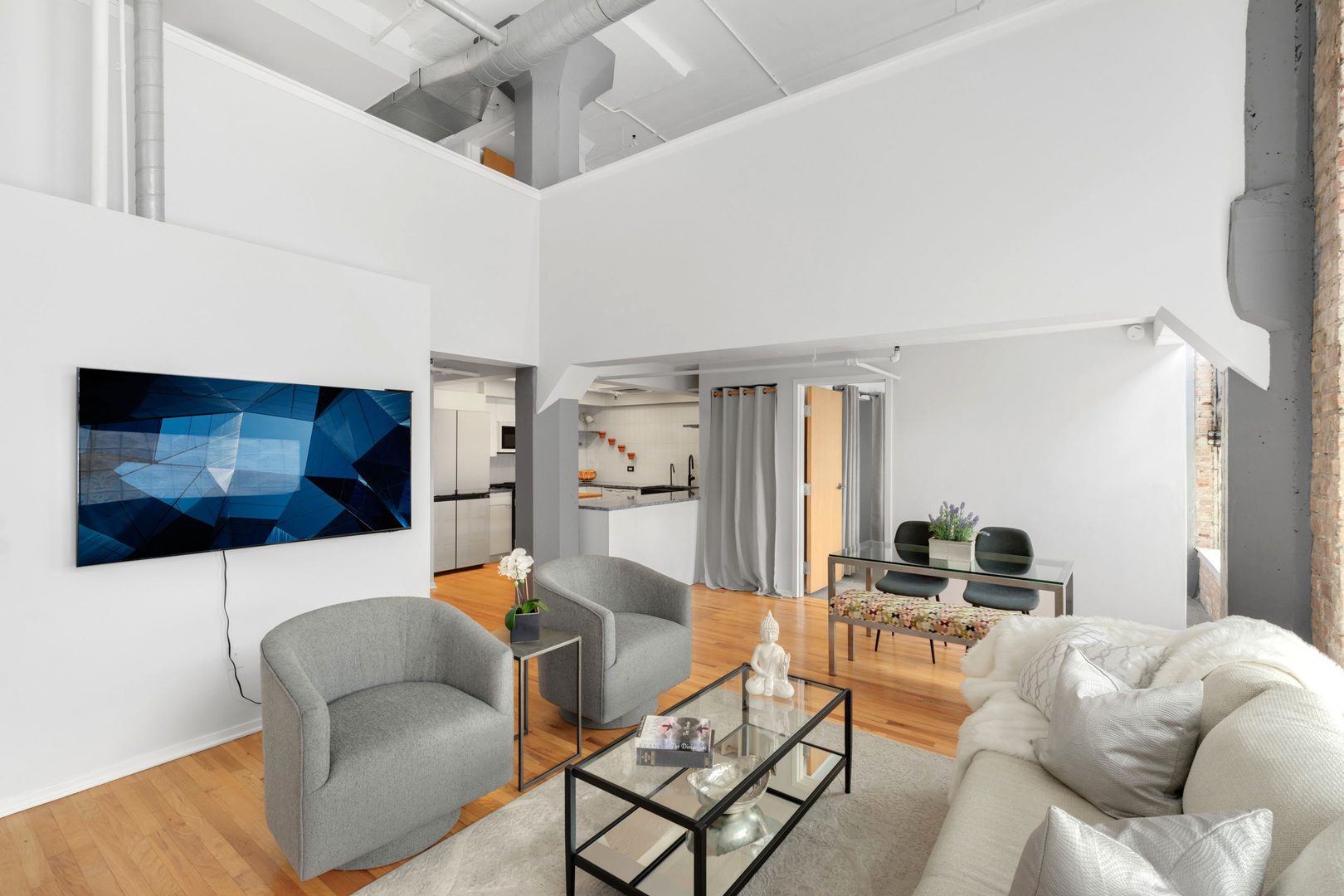 1601 S Michigan Avenue 107