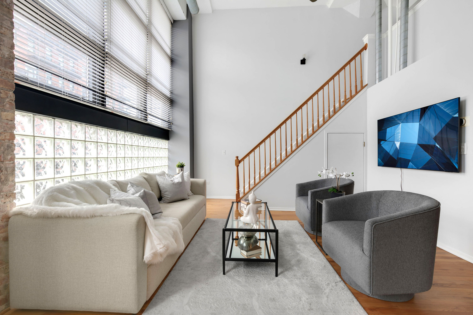 1601 S Michigan Avenue 107