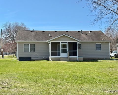 Tiny photo for 2100 Fox Chase Drive, Ottawa, IL 61350 (MLS # 12598340)