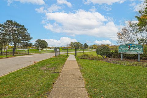 Tiny photo for 405 Creekside Drive #505, Palatine, IL 60074 (MLS # 12501627)