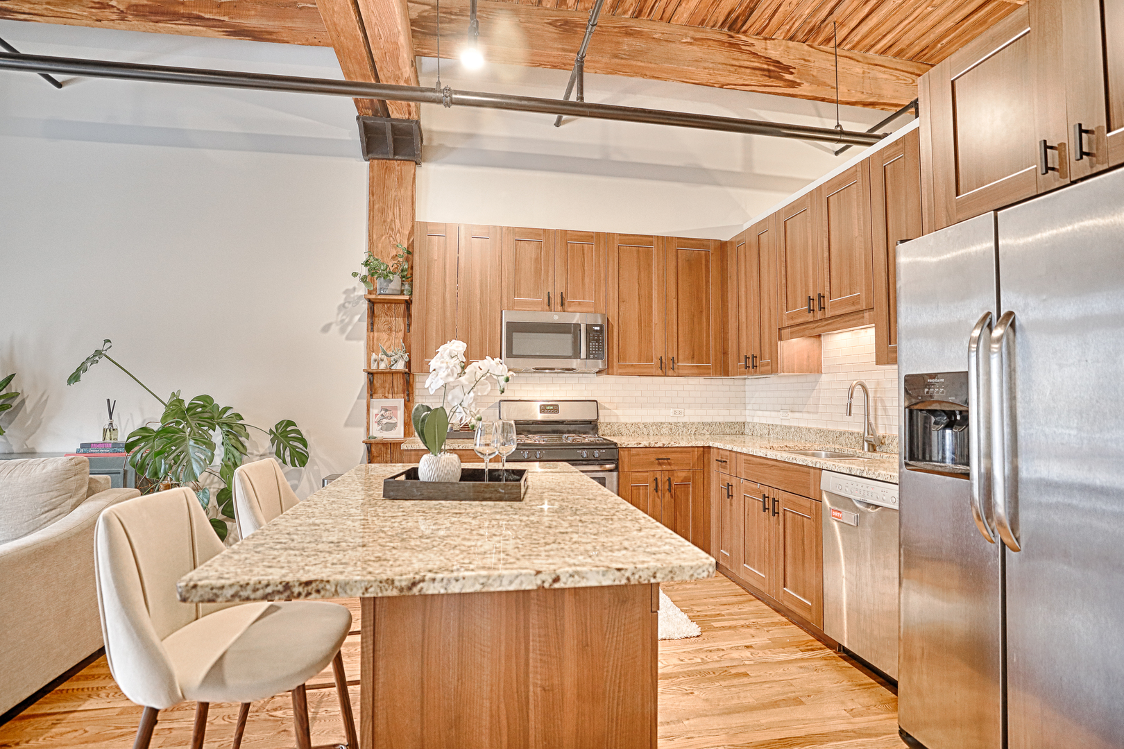 770 W Gladys Avenue 302