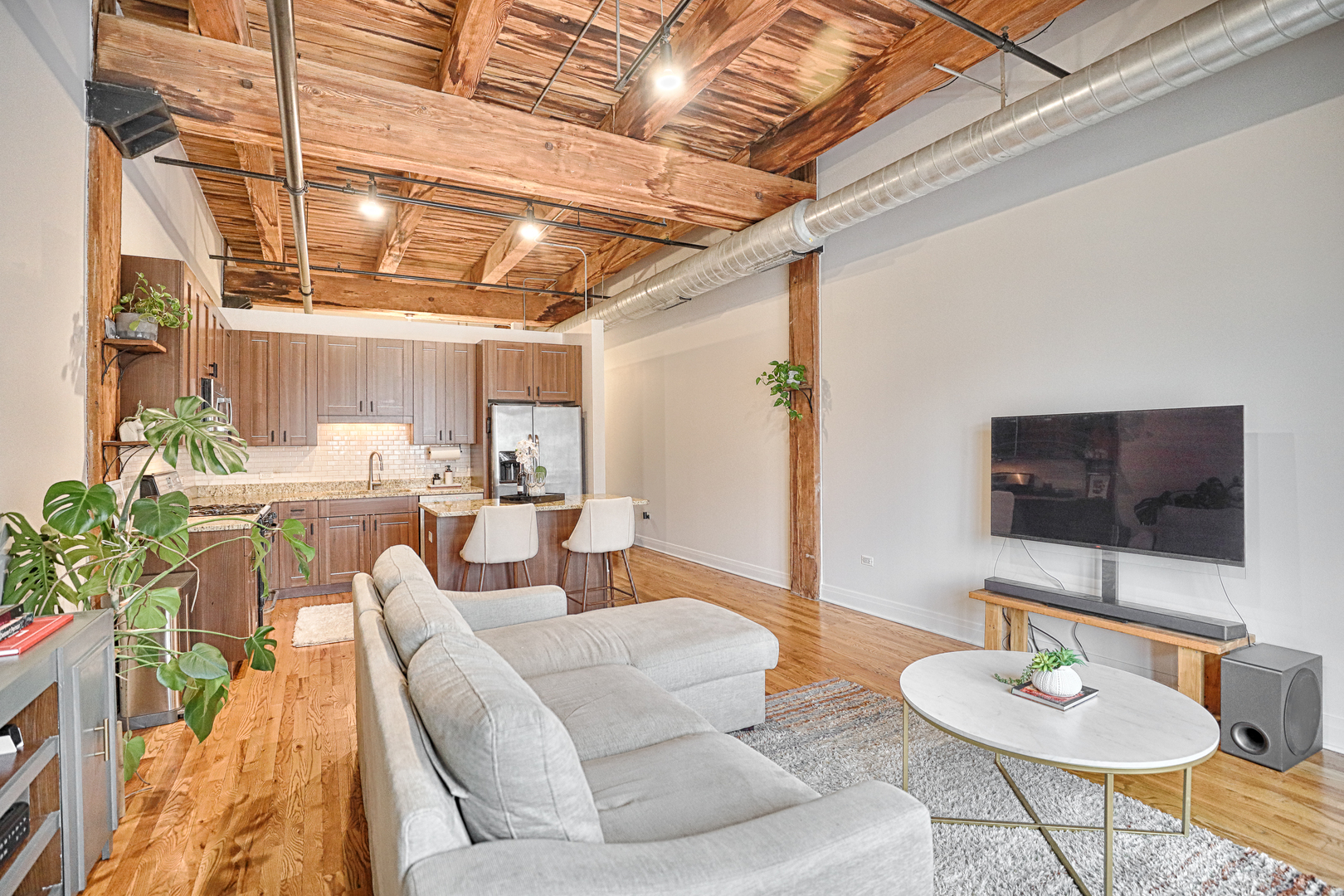 770 W Gladys Avenue 302