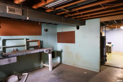 Tiny photo for 1603 Gary Grove Grv, Quincy, IL 62305 (MLS # QC4269966)