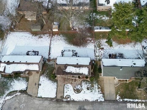 Tiny photo for 1603 Gary Grove Grv, Quincy, IL 62305 (MLS # QC4269966)