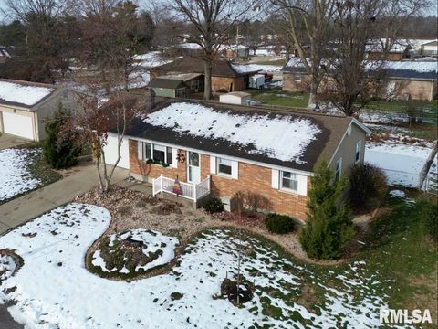 Tiny photo for 1603 Gary Grove Grv, Quincy, IL 62305 (MLS # QC4269966)