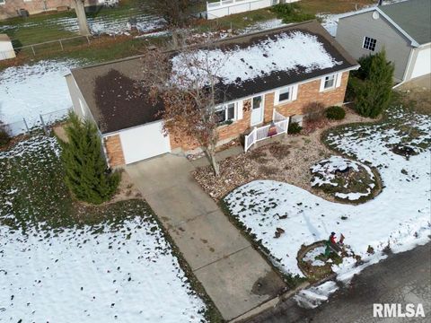 Tiny photo for 1603 Gary Grove Grv, Quincy, IL 62305 (MLS # QC4269966)