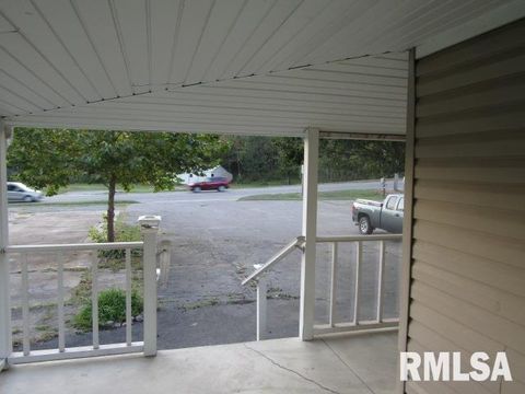 Tiny photo for 731 Bohn Street, Rosiclare, IL 62982 (MLS # EB459989)