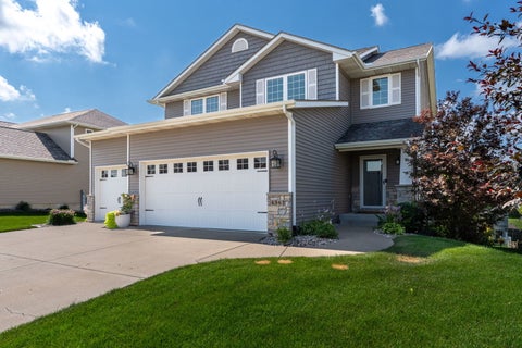 Tiny photo for 4367 55th Avenue, Bettendorf, IA 52722 (MLS # 12709780)