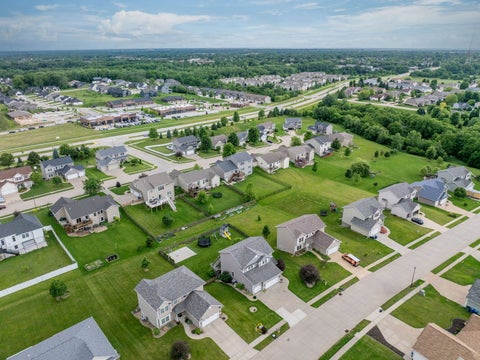 Tiny photo for 4367 55th Avenue, Bettendorf, IA 52722 (MLS # 12709780)
