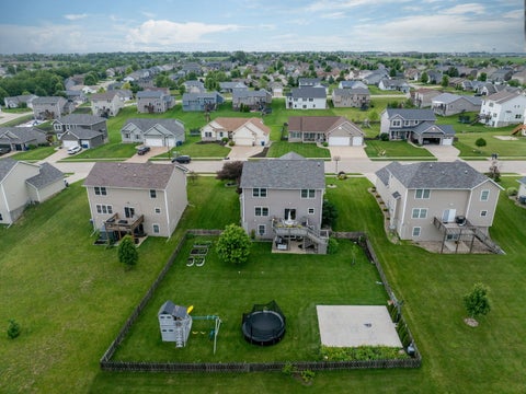Tiny photo for 4367 55th Avenue, Bettendorf, IA 52722 (MLS # 12709780)