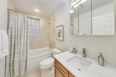 Tiny photo for 1735 W Catalpa Avenue #2N, Chicago, IL 60640 (MLS # 12462583)