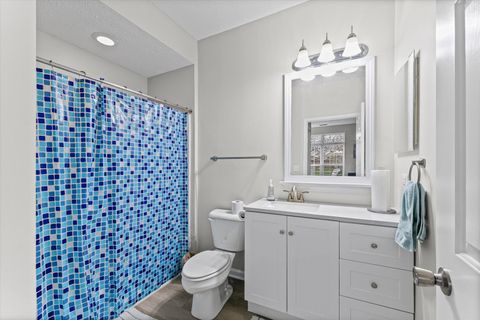 Tiny photo for 1901 N Lincoln Avenue #105, Urbana, IL 61801 (MLS # 12607124)