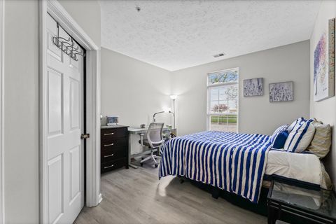 Tiny photo for 1901 N Lincoln Avenue #105, Urbana, IL 61801 (MLS # 12607124)