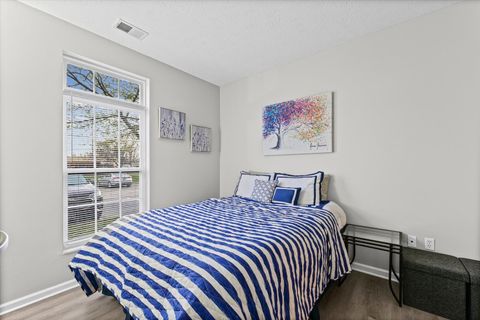Tiny photo for 1901 N Lincoln Avenue #105, Urbana, IL 61801 (MLS # 12607124)