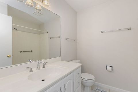 Tiny photo for 320 Woodbury Court #D1, Schaumburg, IL 60193 (MLS # 12594611)