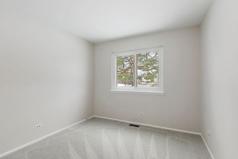 Tiny photo for 320 Woodbury Court #D1, Schaumburg, IL 60193 (MLS # 12594611)