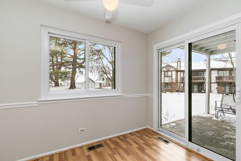 Tiny photo for 320 Woodbury Court #D1, Schaumburg, IL 60193 (MLS # 12594611)