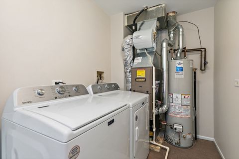 Tiny photo for 320 Woodbury Court #D1, Schaumburg, IL 60193 (MLS # 12594611)