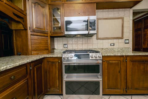 Tiny photo for 1033 W Wood Street, Bensenville, IL 60106 (MLS # 12697634)