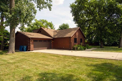 Photo of 1033 W Wood Street, Bensenville, IL 60106 (MLS # 12697634)