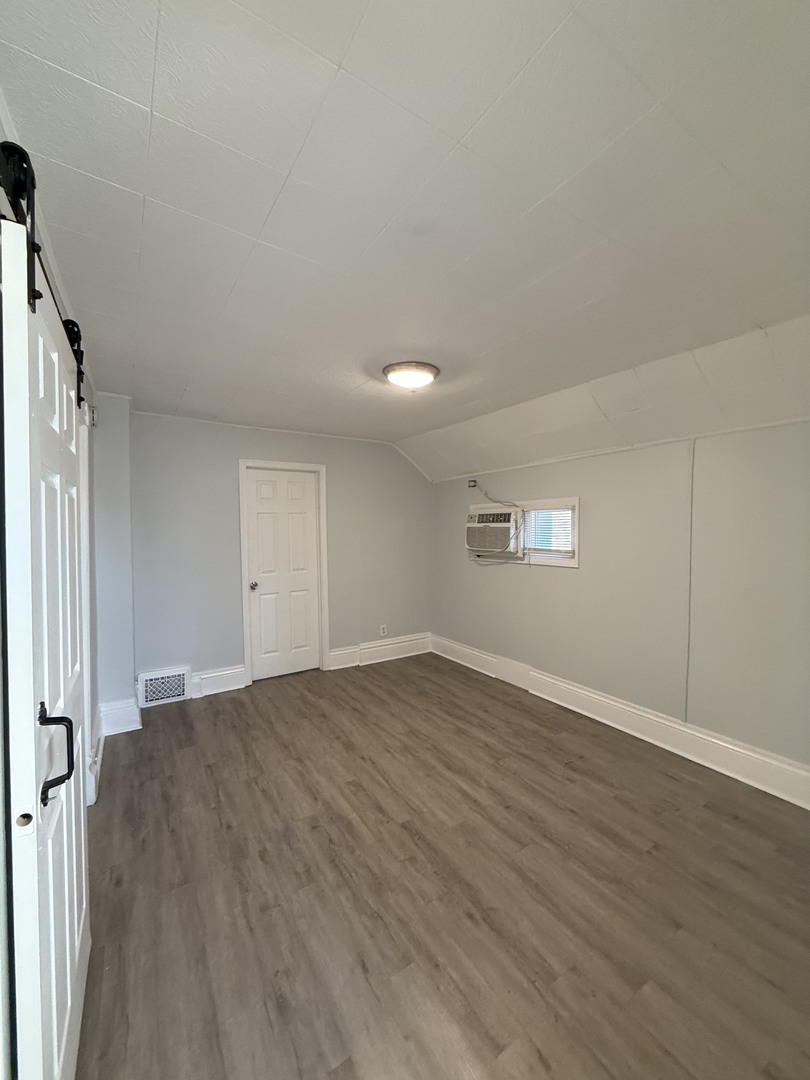 111 Center Avenue Upper