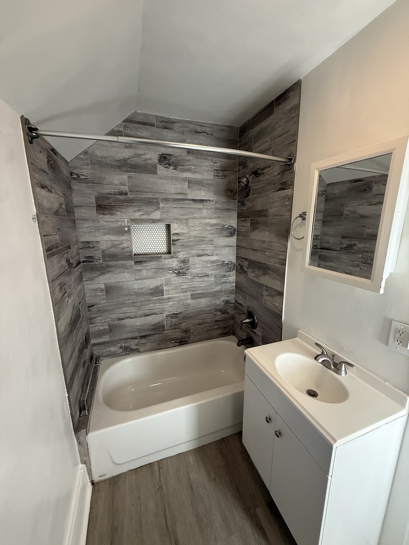 111 Center Avenue Upper