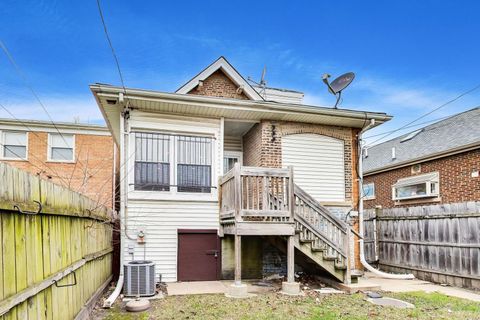 Tiny photo for 7955 S Blackstone Avenue, Chicago, IL 60619 (MLS # 12594315)