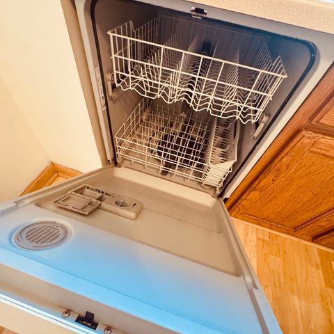 Tiny photo for 811 S Dwyer Avenue #E, Arlington Heights, IL 60005 (MLS # 12659099)