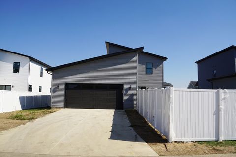 Tiny photo for 785 Kristin Drive, Normal, IL 61761 (MLS # 12507602)