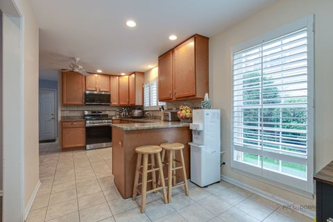 Tiny photo for 9 Ashford Court, Lincolnshire, IL 60069 (MLS # 12748279)