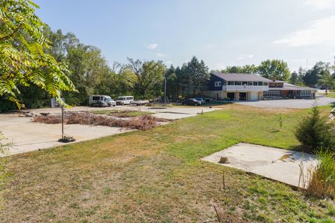Tiny photo for 1409 Butchers Lane, Bloomington, IL 61701 (MLS # 12496052)