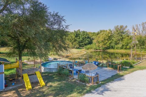 Tiny photo for 1409 Butchers Lane, Bloomington, IL 61701 (MLS # 12496052)