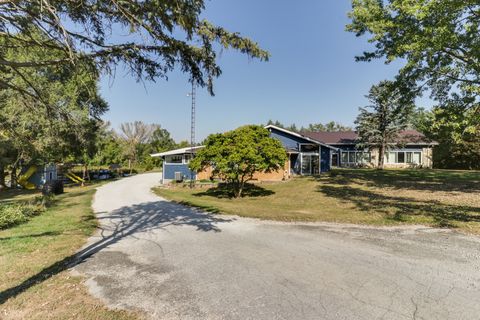 Tiny photo for 1409 Butchers Lane, Bloomington, IL 61701 (MLS # 12496052)