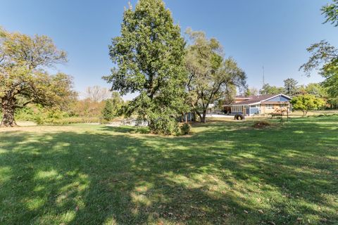 Tiny photo for 1409 Butchers Lane, Bloomington, IL 61701 (MLS # 12496052)