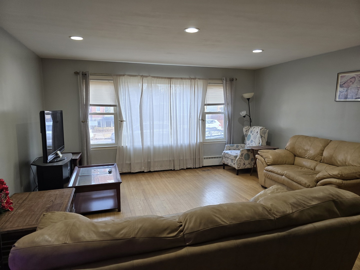 6540 N Sacramento Avenue