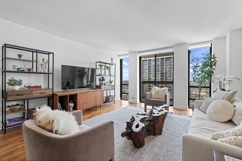 Tiny photo for 1660 N La Salle Drive #2508, Chicago, IL 60614 (MLS # 12470364)