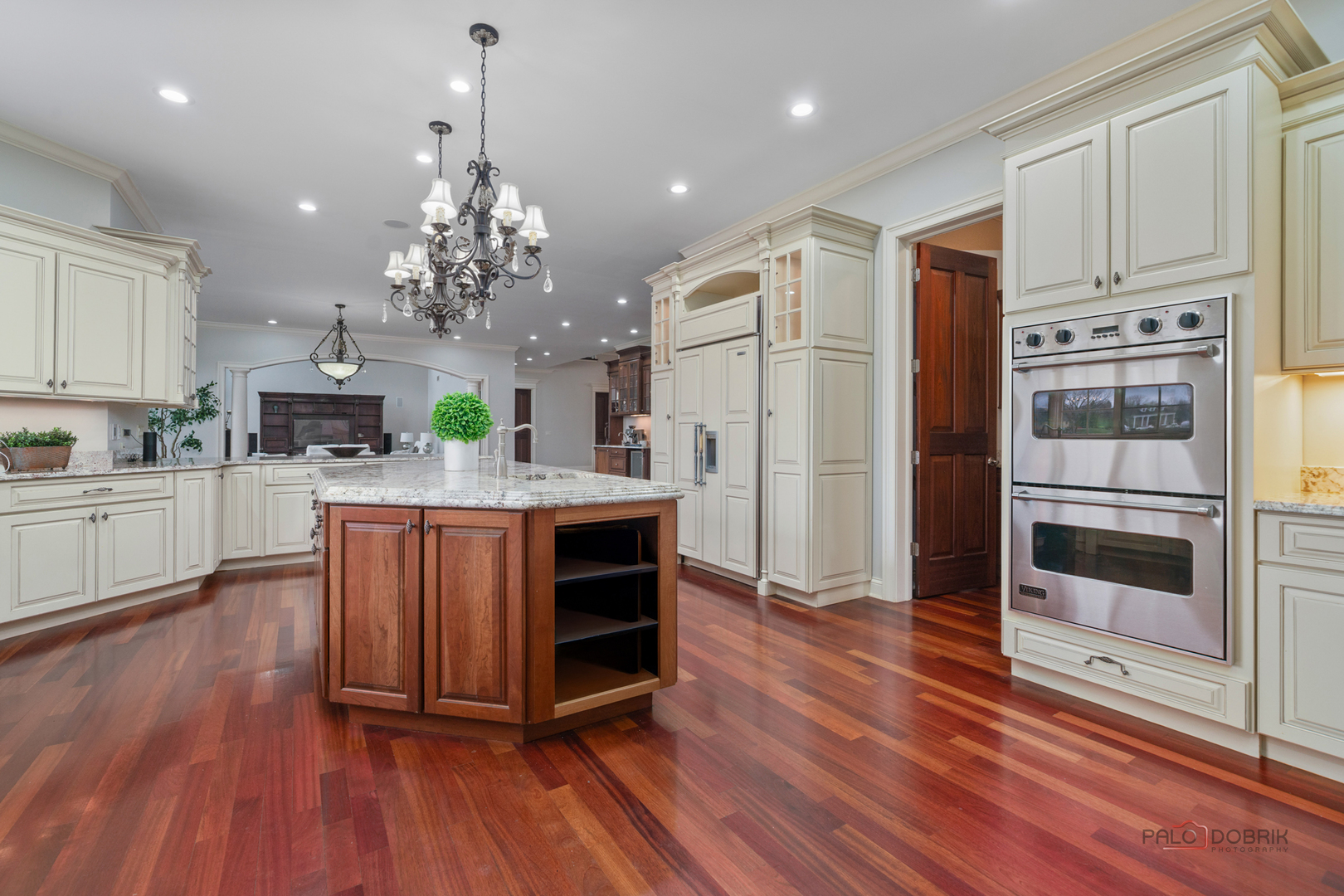 Inverness, Illinois, 60010, United States, 6 Bedrooms Bedrooms, ,7 BathroomsBathrooms,Residential,Active,2036368