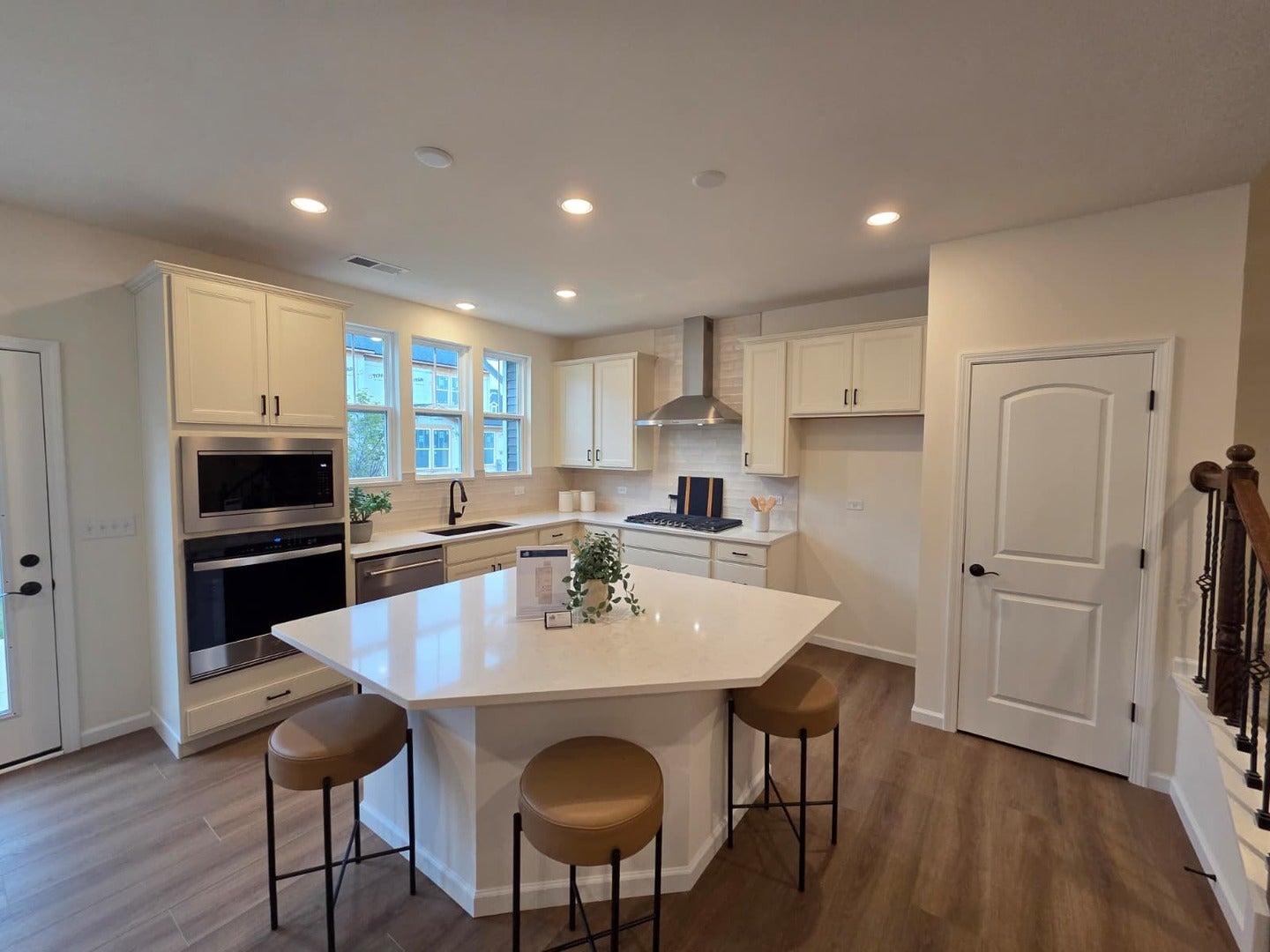 24456 W Kroll Drive 65396