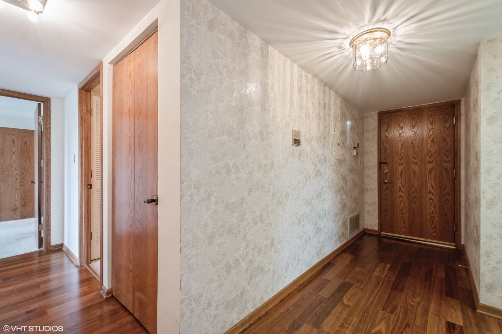 101 SUMMIT Avenue 307