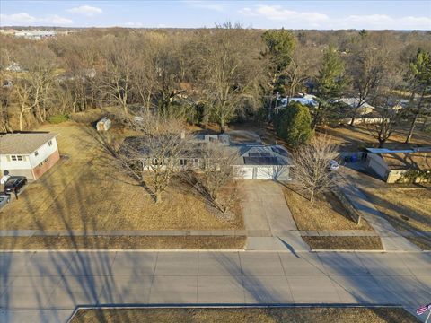 Tiny photo for 2610 31ST Street, Moline, IL 61265 (MLS # 12570239)