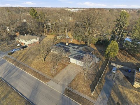 Tiny photo for 2610 31ST Street, Moline, IL 61265 (MLS # 12570239)