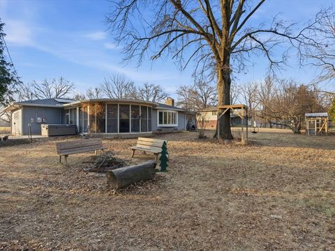 Tiny photo for 2610 31ST Street, Moline, IL 61265 (MLS # 12570239)