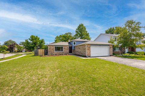Tiny photo for 166 N Canyon Drive, Bolingbrook, IL 60490 (MLS # 12420247)