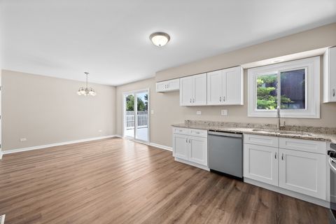 Tiny photo for 166 N Canyon Drive, Bolingbrook, IL 60490 (MLS # 12420247)