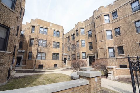 630 W Stratford Place 2W Chicago IL 60657