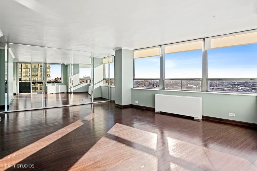 5701 N Sheridan Road 19B