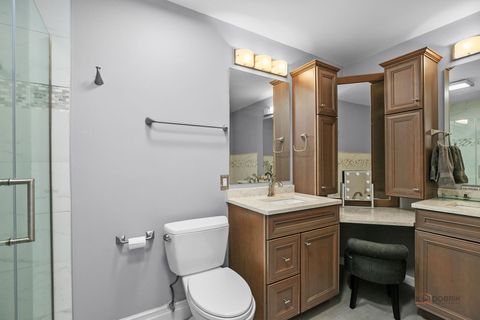 Tiny photo for 11 Warwick Lane, Lincolnshire, IL 60069 (MLS # 12456484)